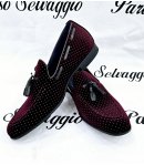 Mocassino Uomo Scamosciato a Pois con Pon Pon, Color Prugna, Marca Gianni