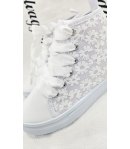 Scarpe Sneakers Bimba e Bambina Bianche in Ecopelle con Pizzo Floreale e Lacci in Raso Eleganti per Cerimonia e Casual, GD